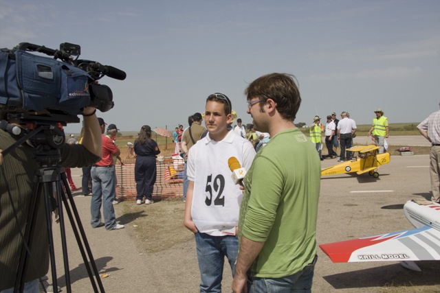 Download EUG001810 (640Wx427H)